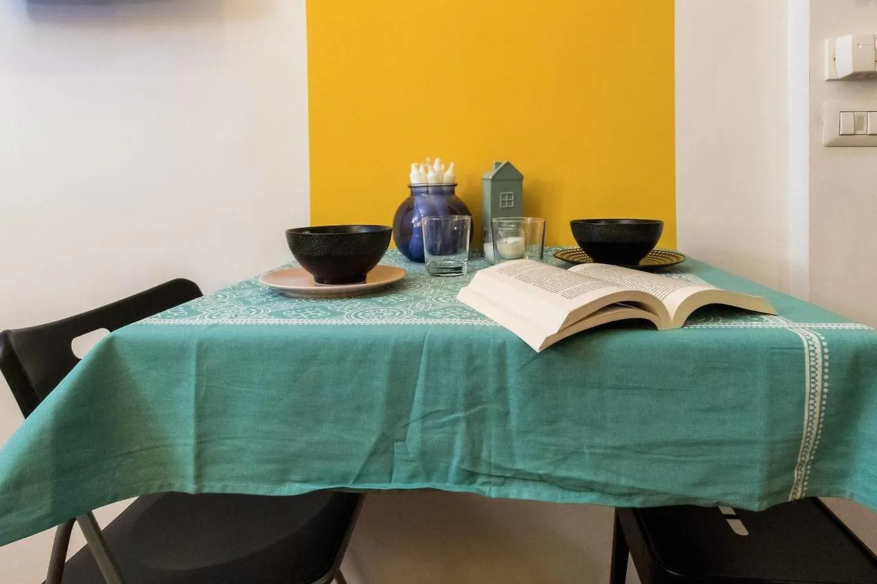 Hintown Little Starlet Apartment Milan