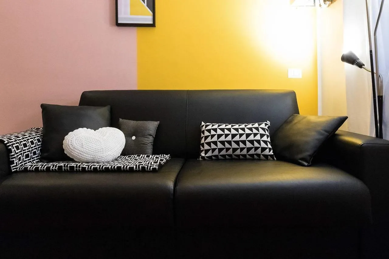 Hintown Little Starlet Apartment Milan 0*,  Italy